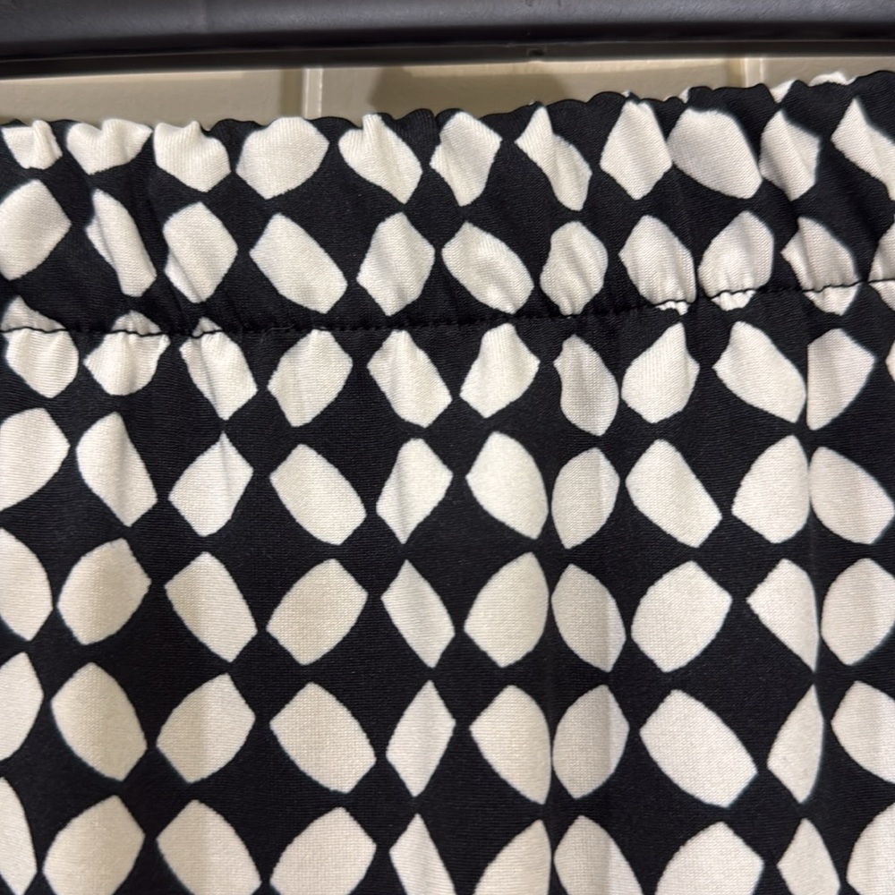 Zadie B’s skirt - Picture 2 of 3